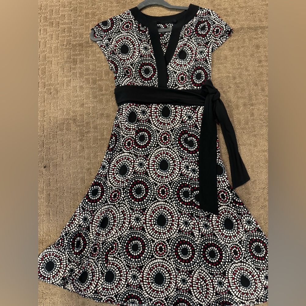 Tahari printed belted dress